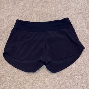 LuluLemon Black Speed Up Shorts Size 8 4”